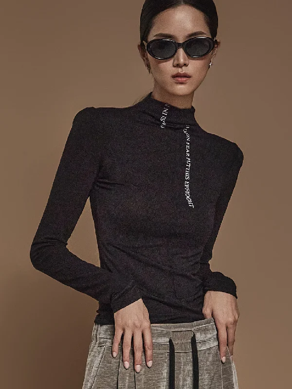 Markdowns E3601 Texted Turtleneck Top