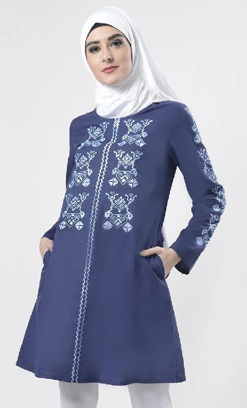 Weekend Bargains to Sizzle Blue Astonishing Geometric Embroidered Tunic
