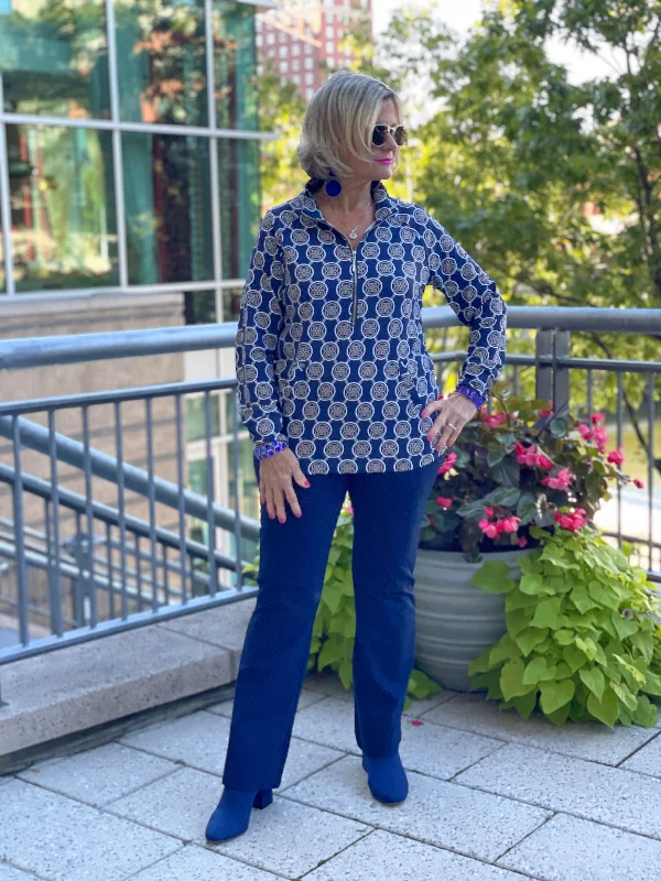 Weekend Specials Just for You NAVY MEDALLION KANGAROO POCKET