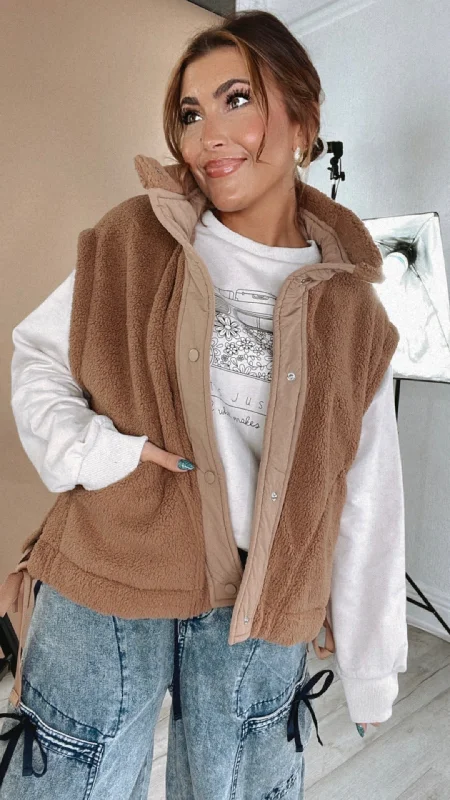 Deal Dash Love To Layer Fleece Vest, Camel