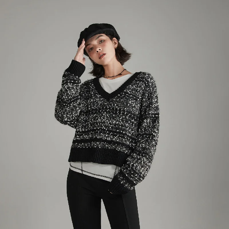Weekend Offers That Excite V-Neck Crop Knit Sweater