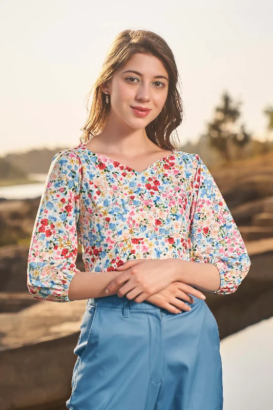Crazy Savings Floral Sweet Heart Neck Crop Top
