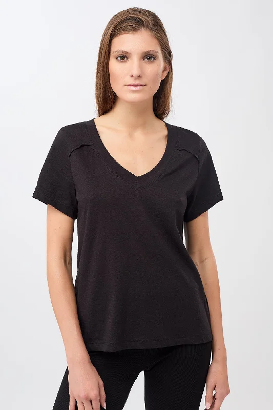 Savings Alert The New V-Neck (Black), GOTS