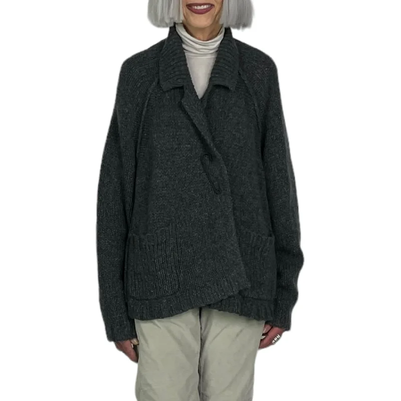 Act Fast KNITTED CARDIGAN W/PIN