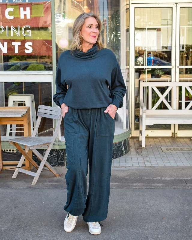 Make Your Weekend Count with Savings KELLY JOGGER SET